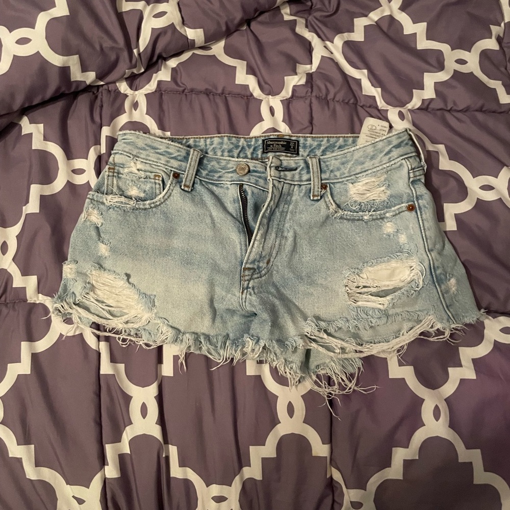 ABERCROMBIE & FITCH JEAN SHORTS
